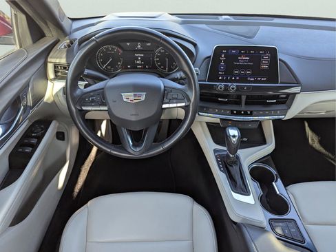 Used 2023 Cadillac CT4 Luxury image 13