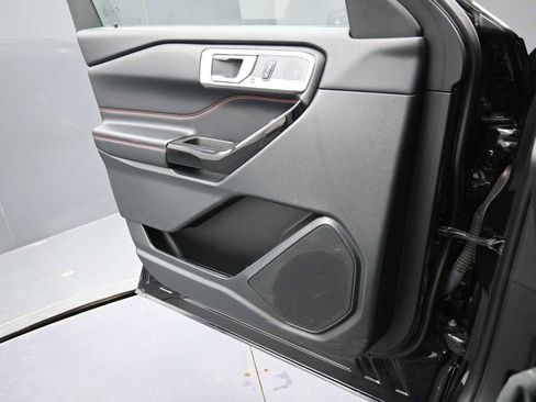 Used 2023 Ford Explorer ST-Line w/ Class IV Trailer Tow Package AWD/4WD image 11