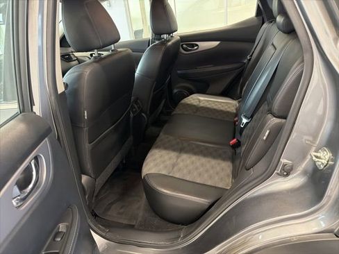 Used 2020 Nissan Rogue Sport SV w/ Technology Package AWD/4WD image 14