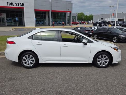 Used 2026 Toyota Corolla LE FWD image 13