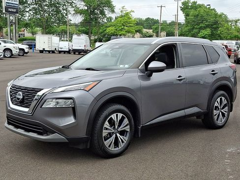 Certified 2023 Nissan Rogue SV w/ SV Premium B Package AWD/4WD image 3