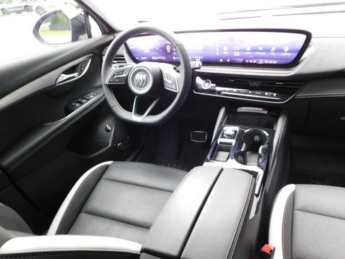 Used 2025 Buick Envision Sport Touring AWD/4WD image 6