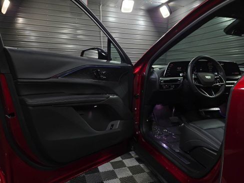 Used 2024 Cadillac Lyriq Sport image 33