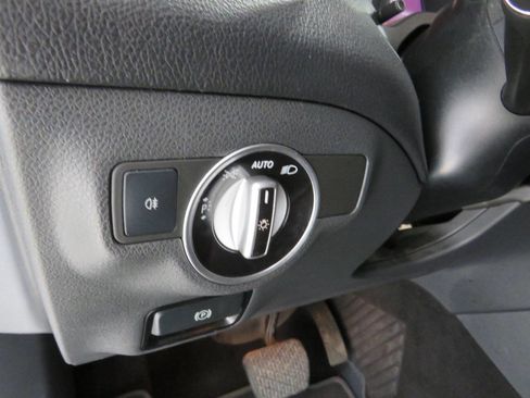 Used 2018 Mercedes-Benz CLA 250 4MATIC image 24