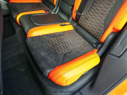 Used 2022 Lamborghini Urus image 46