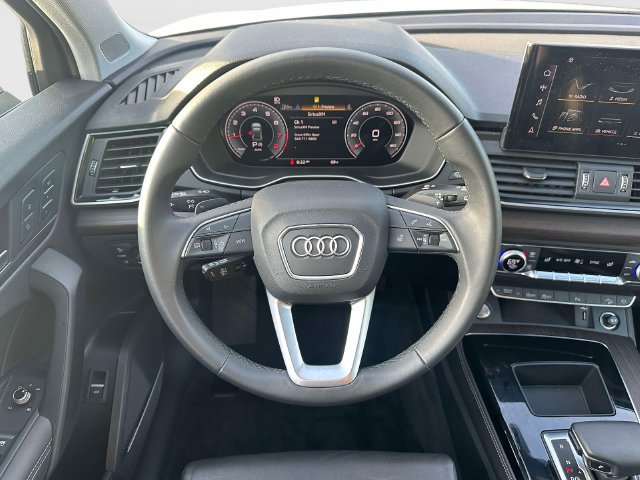Used 2024 Audi Q5 2.0T Premium Plus w/ Premium Plus Package AWD/4WD image 18