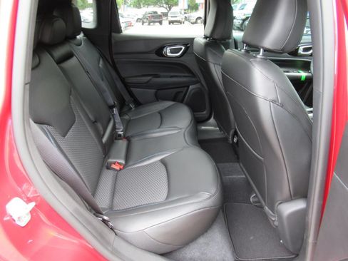 New 2026 Jeep Compass Latitude AWD/4WD image 30