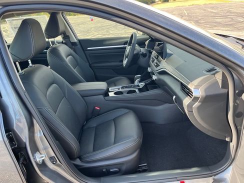 New 2025 Nissan Altima 2.5 SL image 15