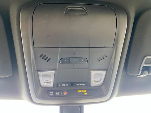 Used 2019 Cadillac XT5 FWD image 25
