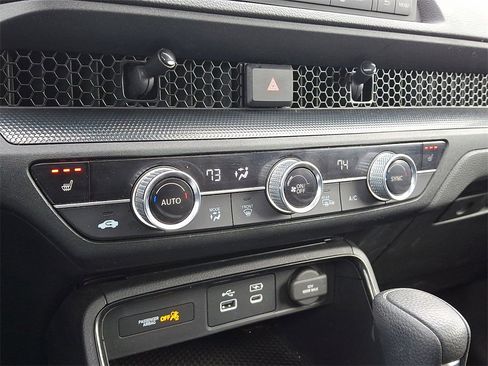 Used 2023 Honda CR-V EX image 17