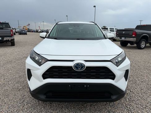 Used 2022 Toyota RAV4 LE AWD/4WD image 3