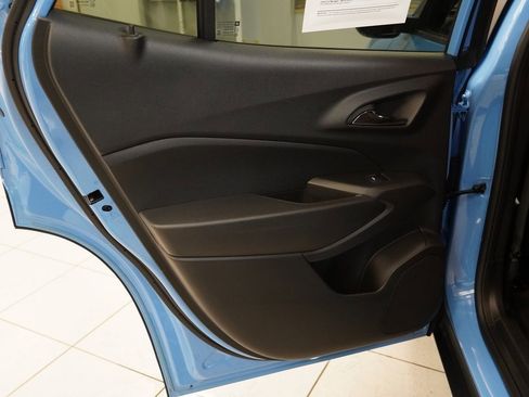 Used 2024 Chevrolet Trax RS w/ Sunroof Package image 25