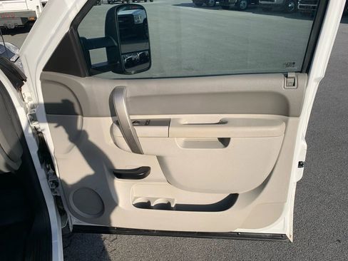Used 2013 Chevrolet Silverado 3500 W/T RWD image 18