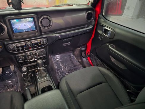Used 2021 Jeep Wrangler Unlimited Sport AWD/4WD image 37