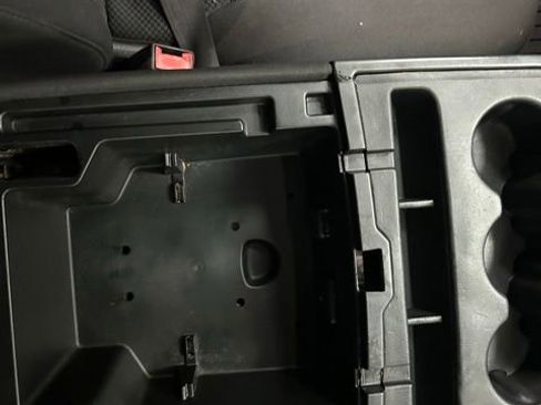 Used 2018 Chevrolet Silverado 2500 LT image 21