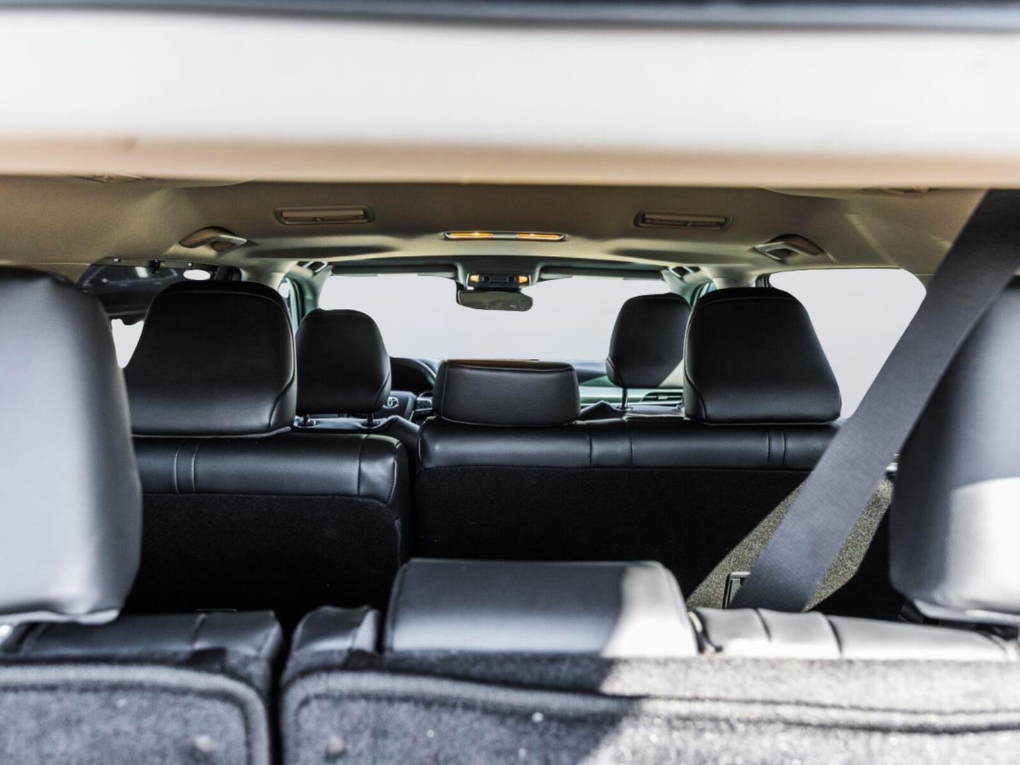 Used 2023 Toyota Highlander XLE FWD image 29