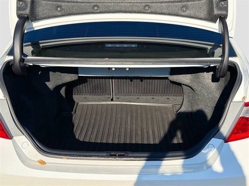 Used 2017 Toyota Camry XSE image 12
