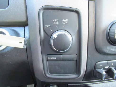 Used 2018 RAM 3500 Tradesman w/ Chrome Appearance Group AWD/4WD image 26