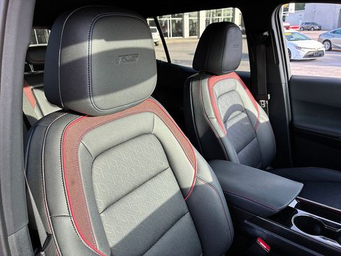 Used 2025 Chevrolet Equinox RS w/ Safety and Technology Package FWD image 29