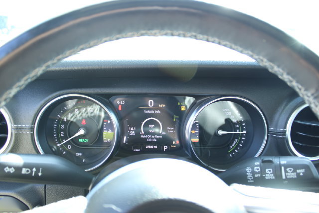Used 2022 Jeep Wrangler Unlimited Sahara w/ Cold Weather Group AWD/4WD image 19