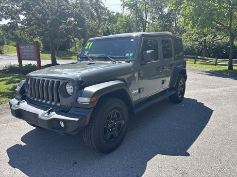 Used 2021 Jeep Wrangler Unlimited Sport AWD/4WD image 8