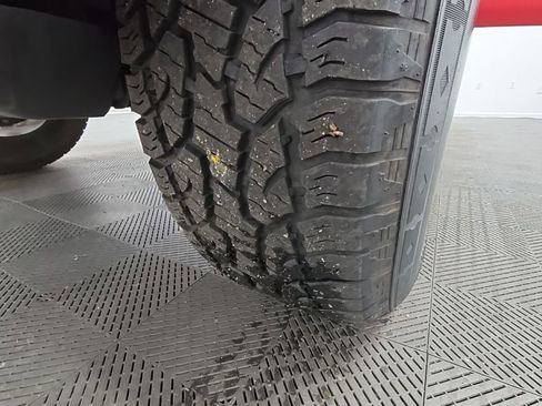 Used 2022 Toyota Tacoma SR image 40