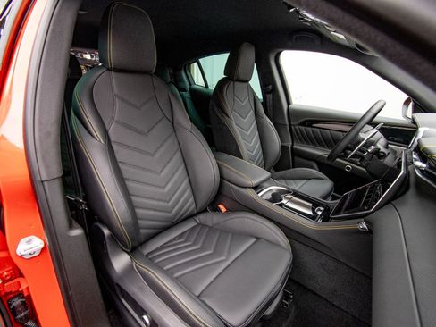 New 2026 Maserati Grecale Modena image 14