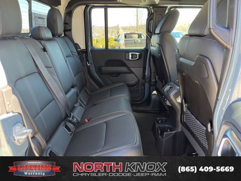 New 2026 Jeep Gladiator Sport AWD/4WD image 22