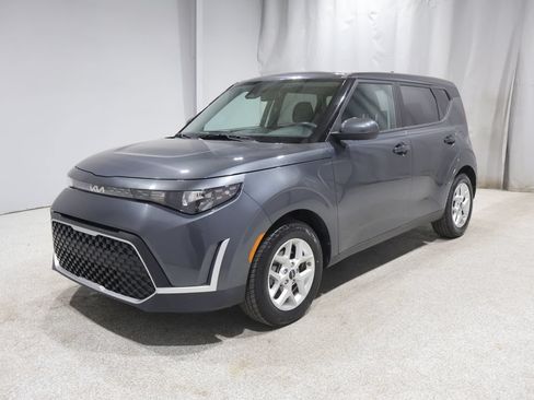 Used 2024 Kia Soul LX w/ Option Group 015 FWD image 5
