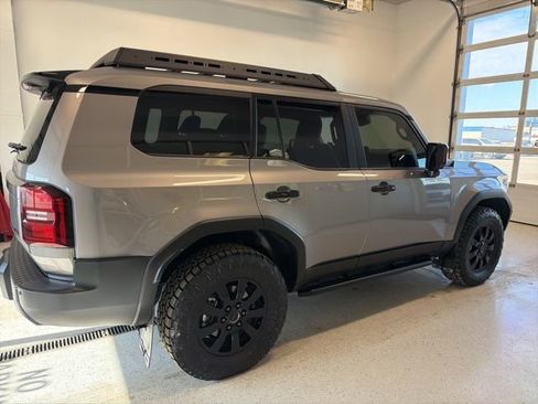 Used 2024 Toyota Land Cruiser image 7