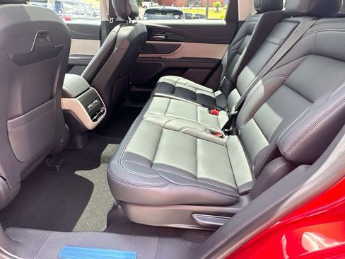 New 2025 Lincoln Nautilus Premier w/ Equipment Group 102A image 21