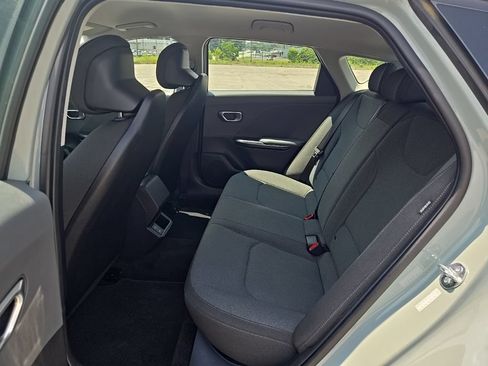 Used 2025 Kia K4 FWD image 17