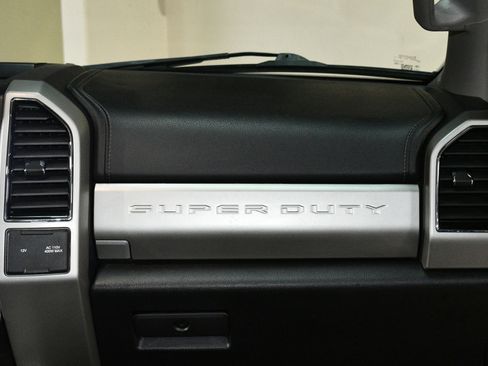 Used 2020 Ford F250 Lariat AWD/4WD image 24