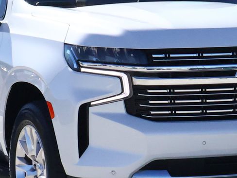 Used 2023 Chevrolet Tahoe Premier RWD image 9