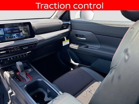 Used 2025 Nissan Kicks SR w/ SR Premium Package AWD/4WD image 22