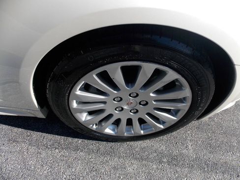 Used 2011 Cadillac CTS Performance RWD image 17