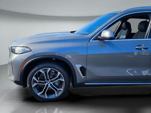 New 2026 BMW X5 sDrive40i w/ Premium Package image 40