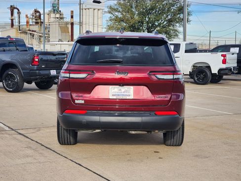 Used 2025 Jeep Grand Cherokee L Limited w/ Luxury Tech Group II image 10