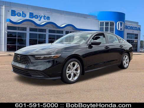Used 2023 Honda Accord LX image 1