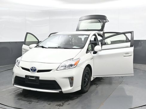 Used 2012 Toyota Prius Two FWD image 37