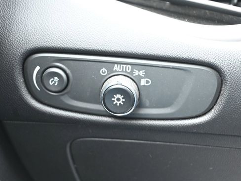 Used 2024 Chevrolet Malibu LT FWD image 11
