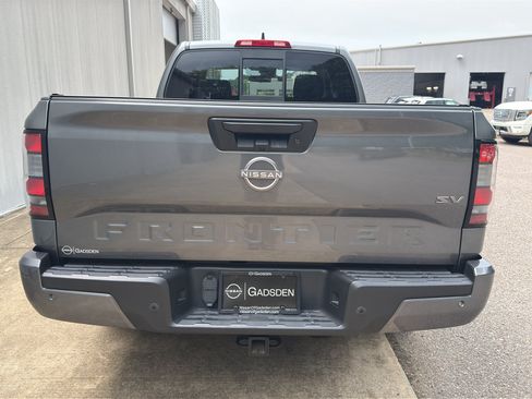 Used 2022 Nissan Frontier SV RWD image 4