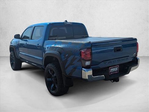 Used 2018 Toyota Tacoma TRD Off-Road image 7