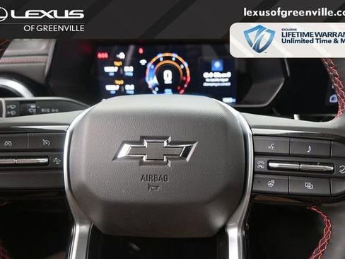 Used 2025 Chevrolet Colorado Z71 w/ Technology Package AWD/4WD image 14