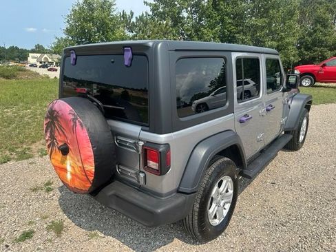 Used 2019 Jeep Wrangler Unlimited Sport S AWD/4WD image 3