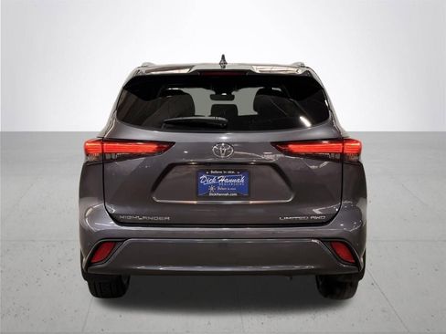 Used 2023 Toyota Highlander Limited AWD/4WD image 11