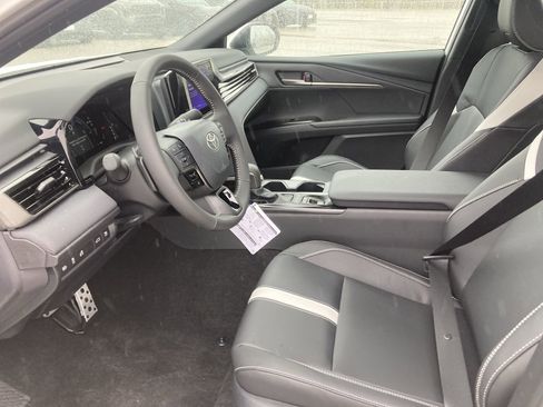 Used 2026 Toyota Camry SE w/ Convenience Package image 16