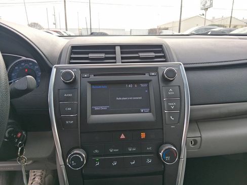 Used 2017 Toyota Camry LE image 20