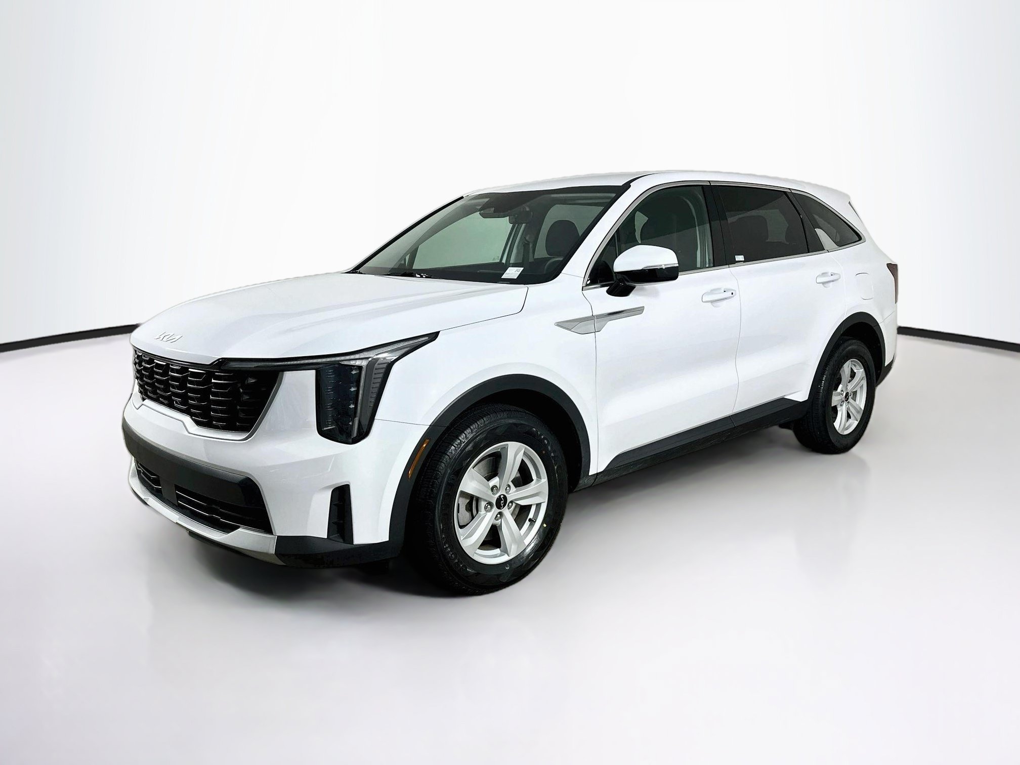 Used 2025 Kia Sorento LX FWD image 3