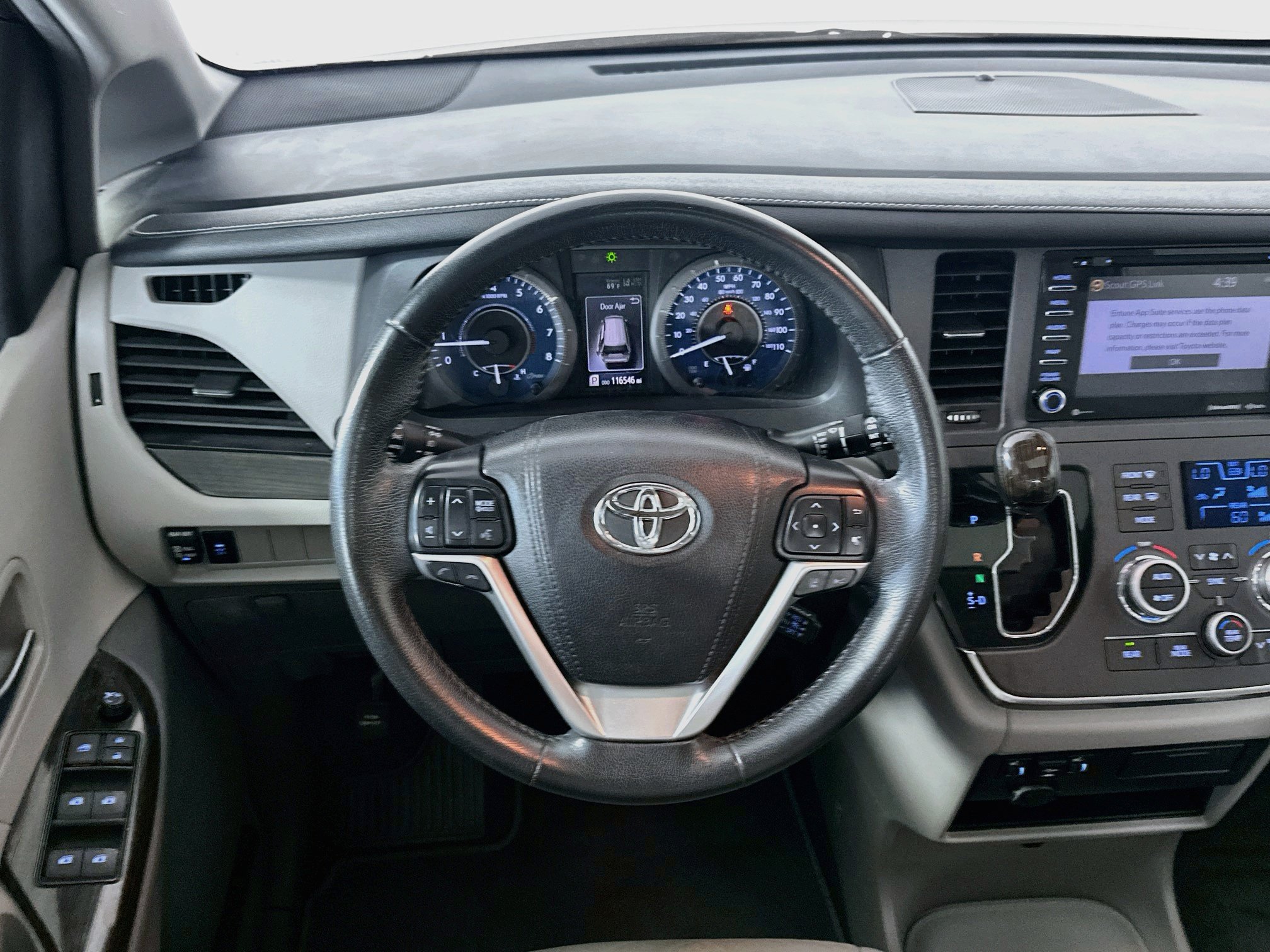 Used 2019 Toyota Sienna XLE FWD image 18